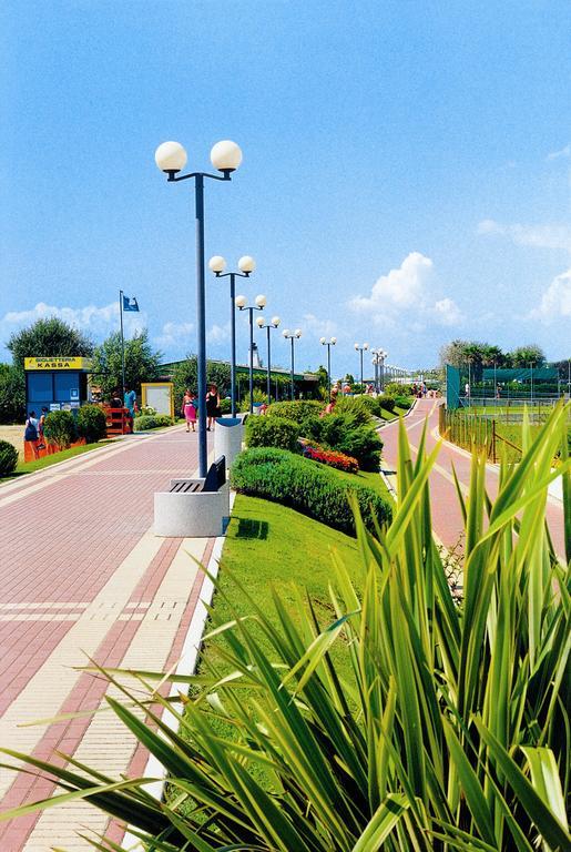 Villa Tripoli Бибионе Экстерьер фото